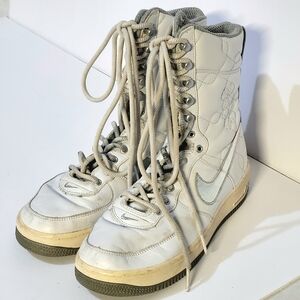 Nike Legends High Sneakers